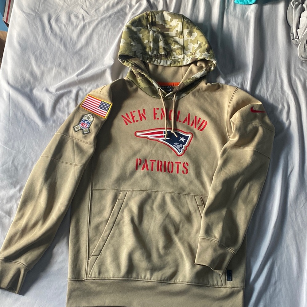 New England Patriots Nike Military Salute to Service Hoodie